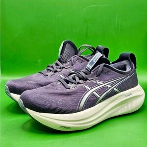Asics Gel-Nimbus 27 Women’s 9 Like New!